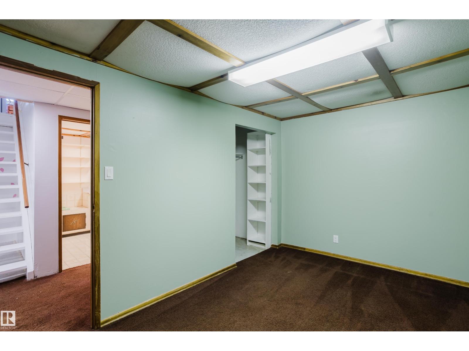 8707 151 AV NW - 44