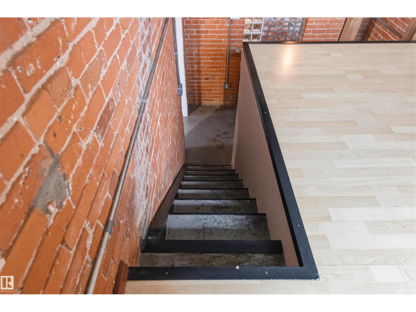 #401 10249 104 ST NW - 23