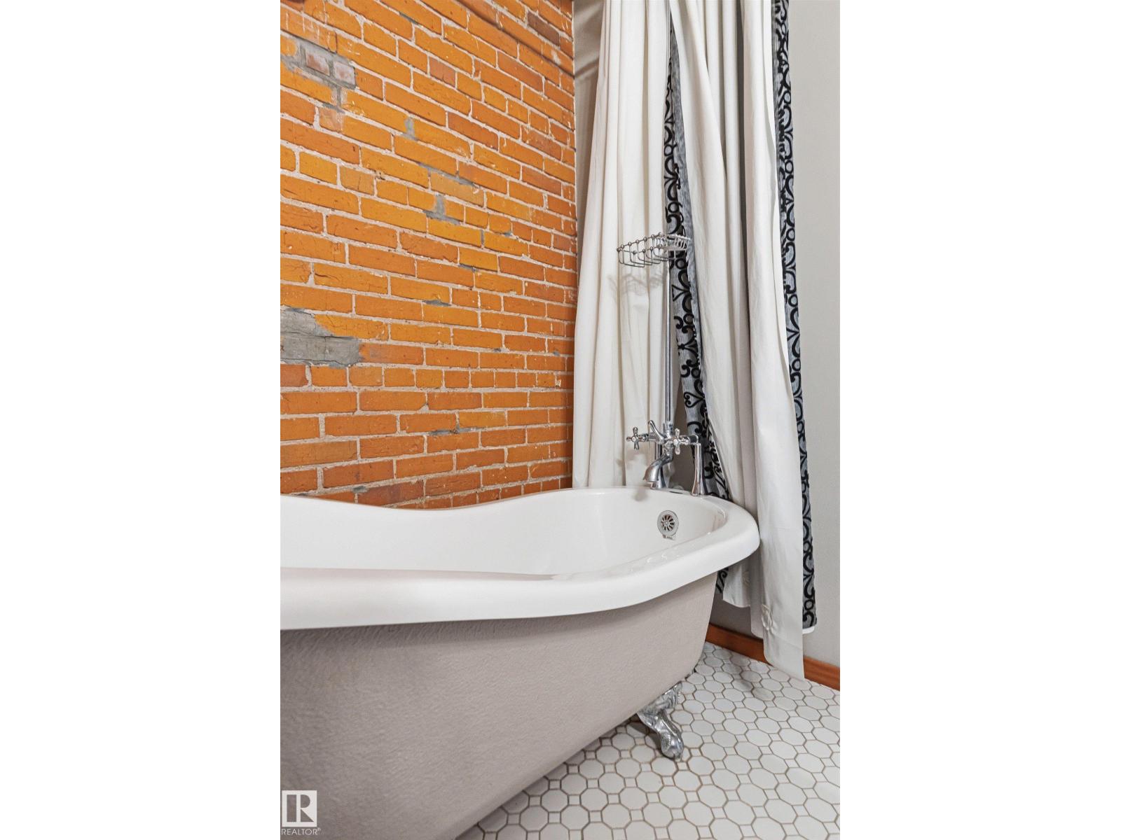 #401 10249 104 ST NW - 29