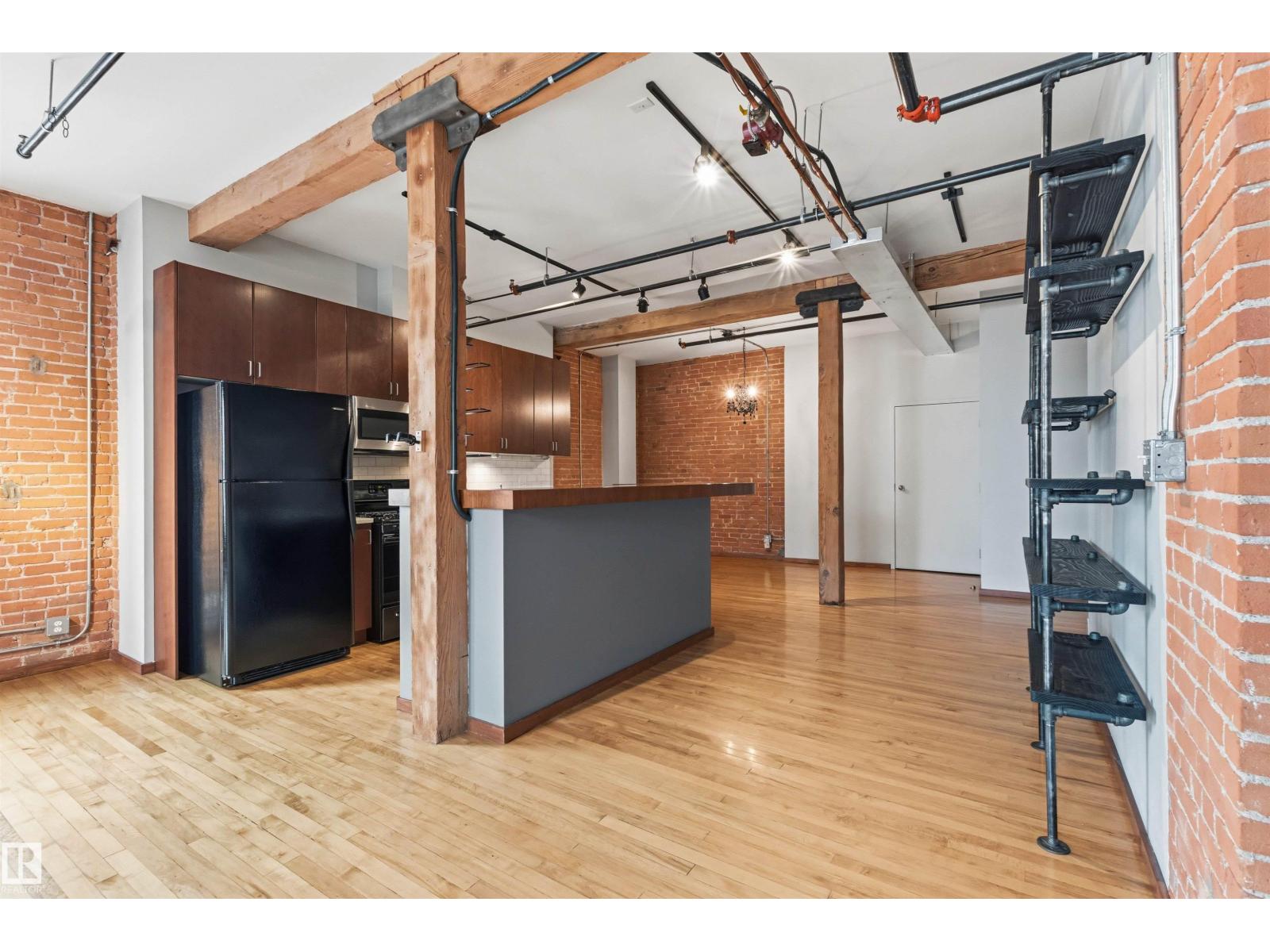 #401 10249 104 ST NW - 11