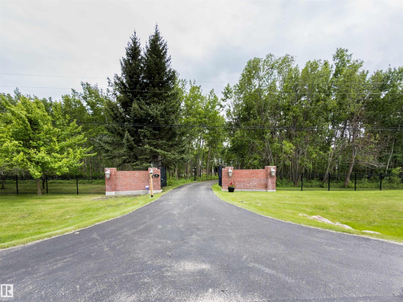 52319 RGE ROAD 231 - 64