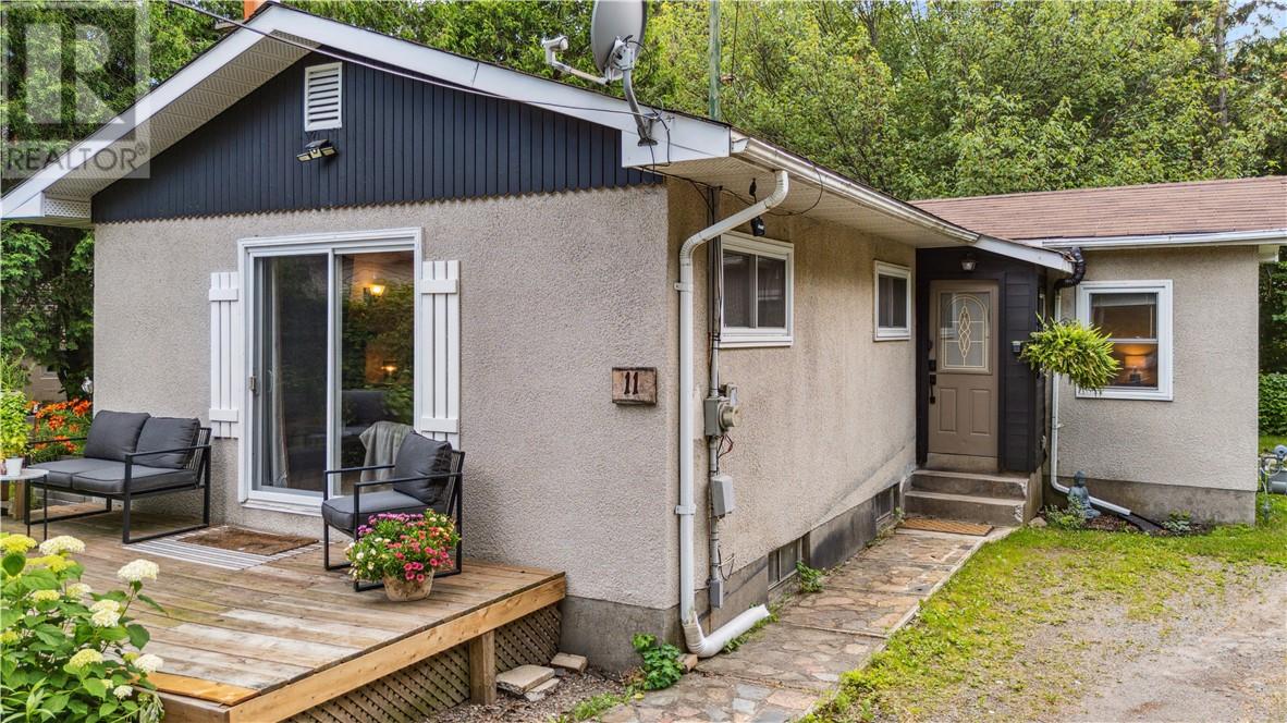 11 Michael Avenue - Image 32