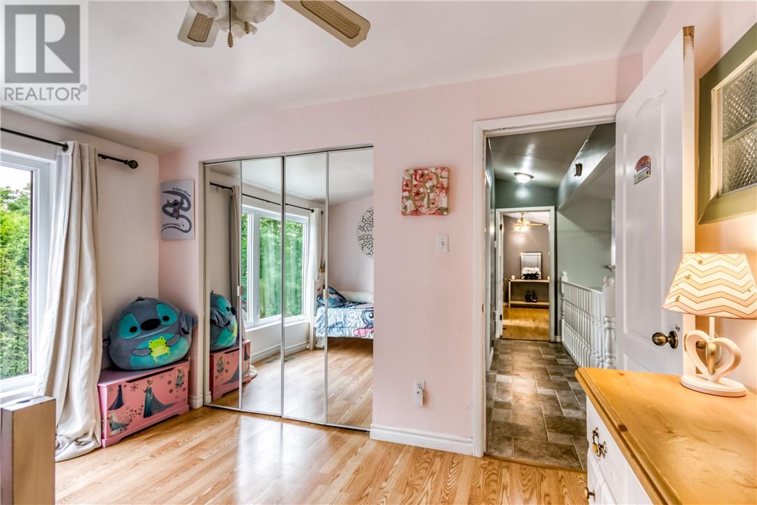 1825 McCrea Heights Avenue - Image 25