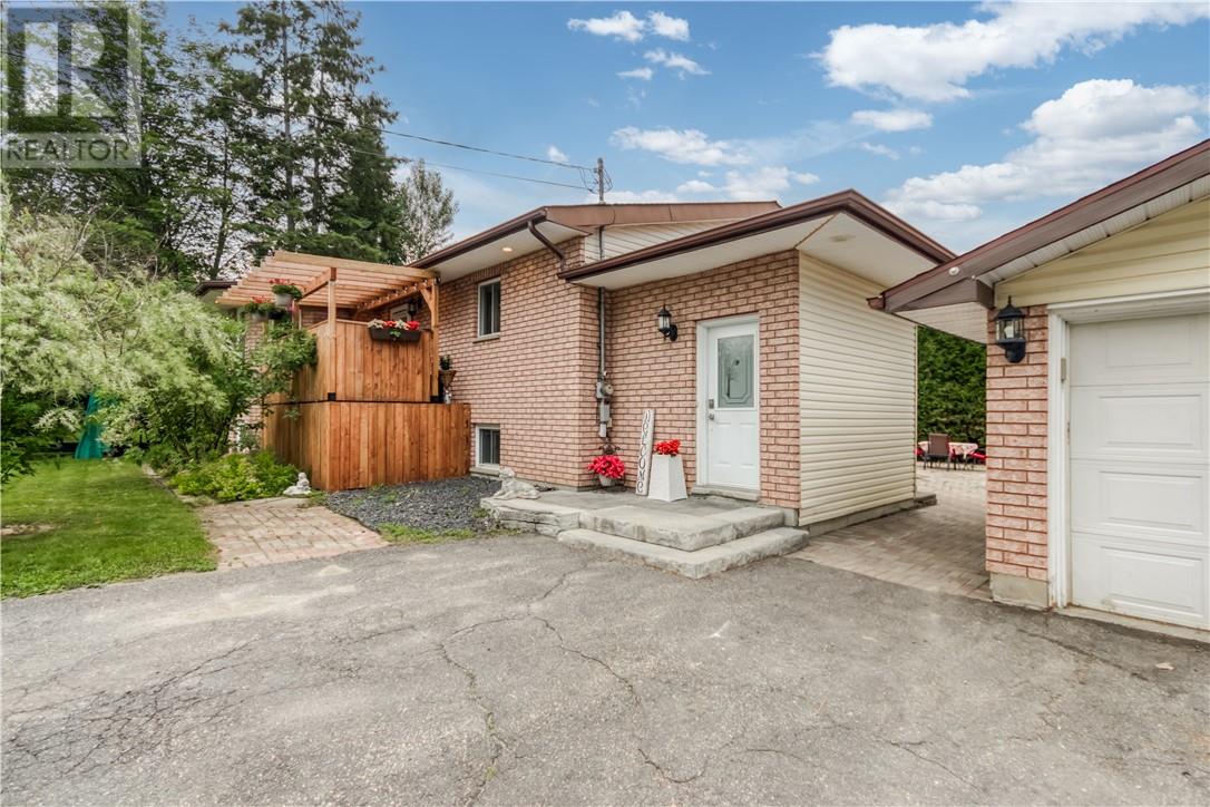 1825 McCrea Heights Avenue - Image 3