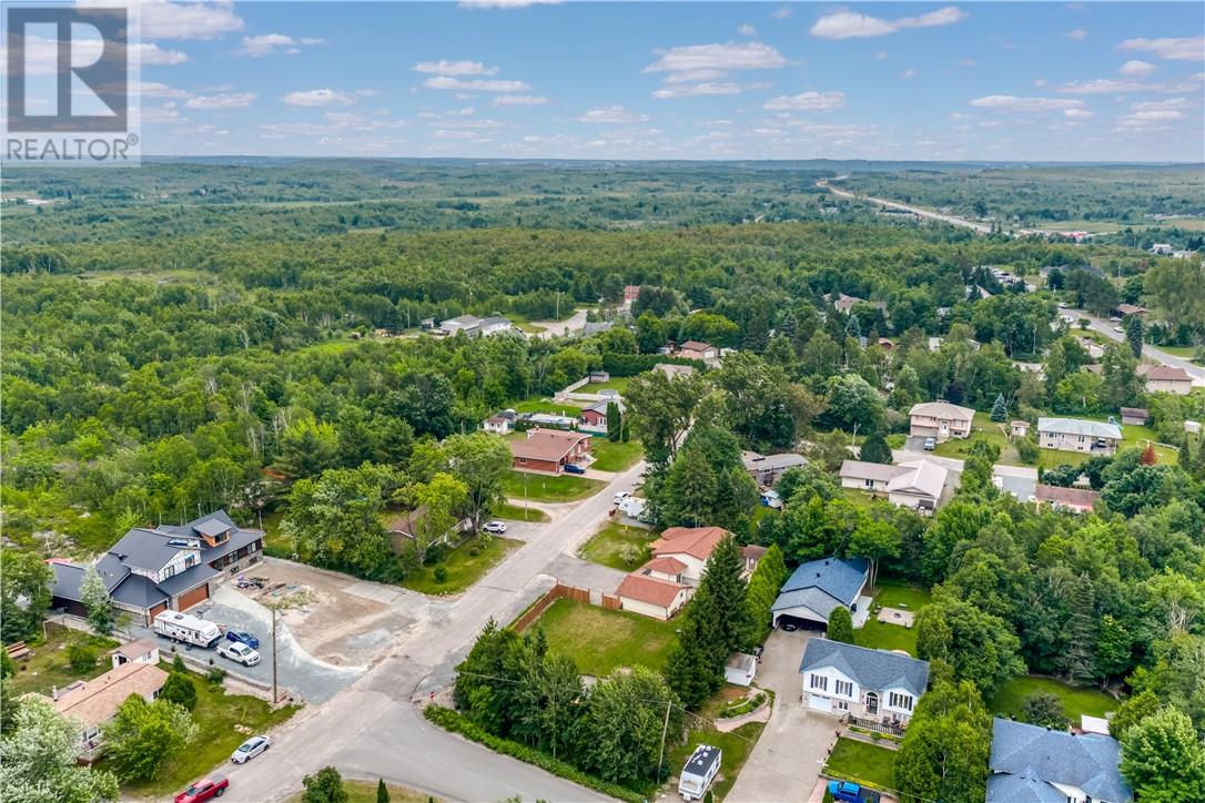 1825 McCrea Heights Avenue - Image 42