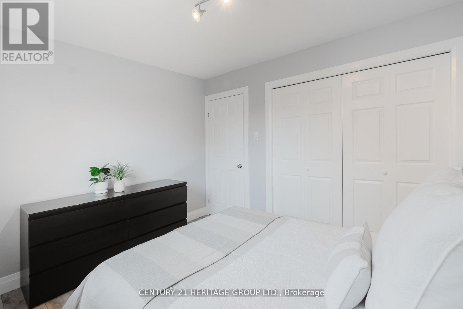 7 CRAWFORD CIRCLE - 27