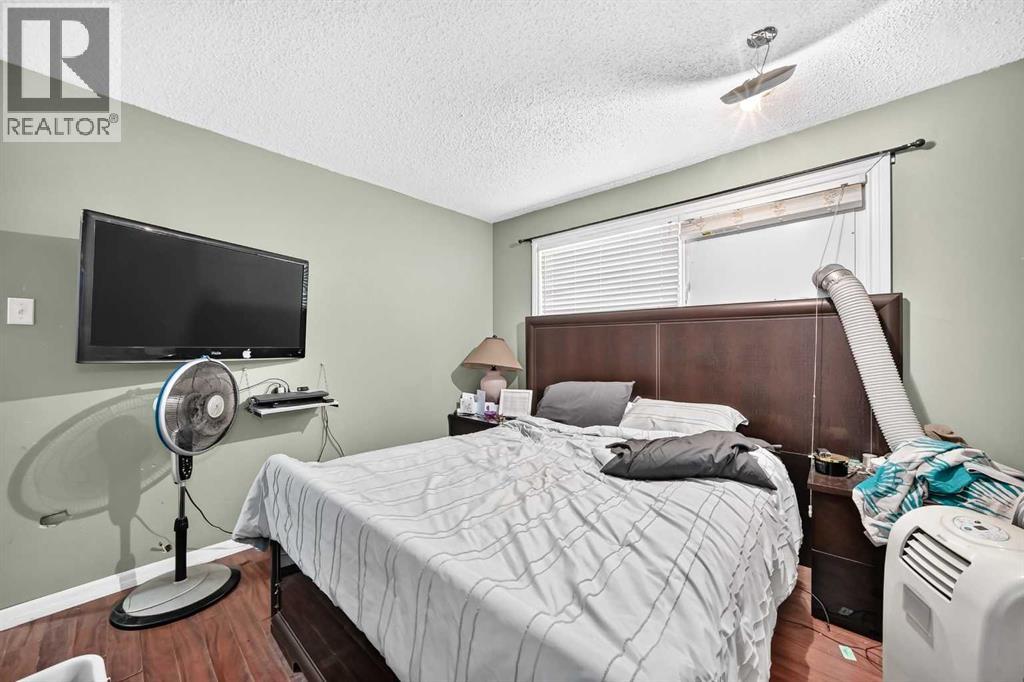 23 Spruce Crescent - 16