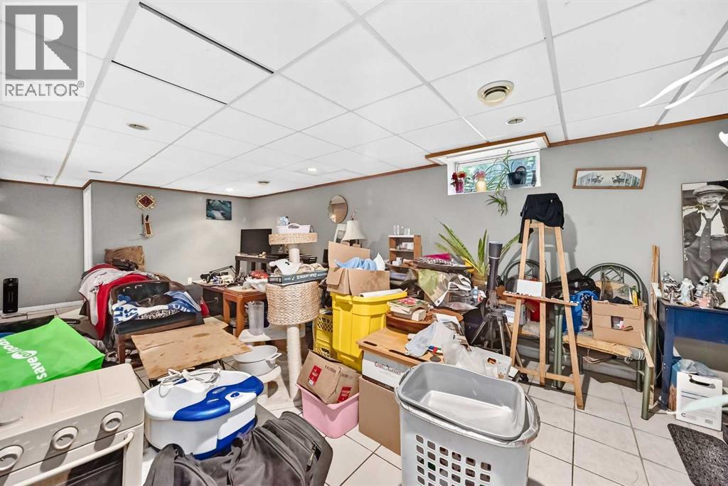 23 Spruce Crescent - 21