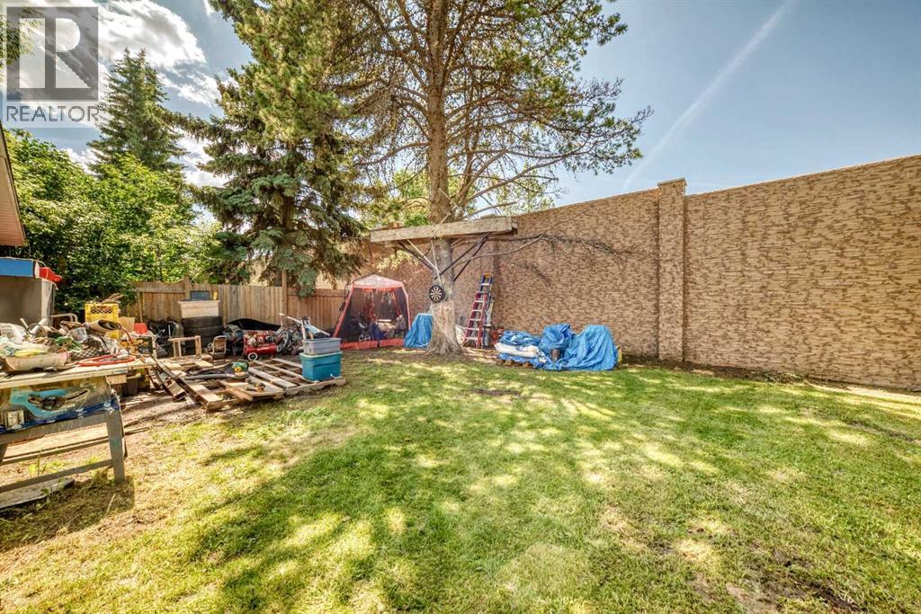 23 Spruce Crescent - 33