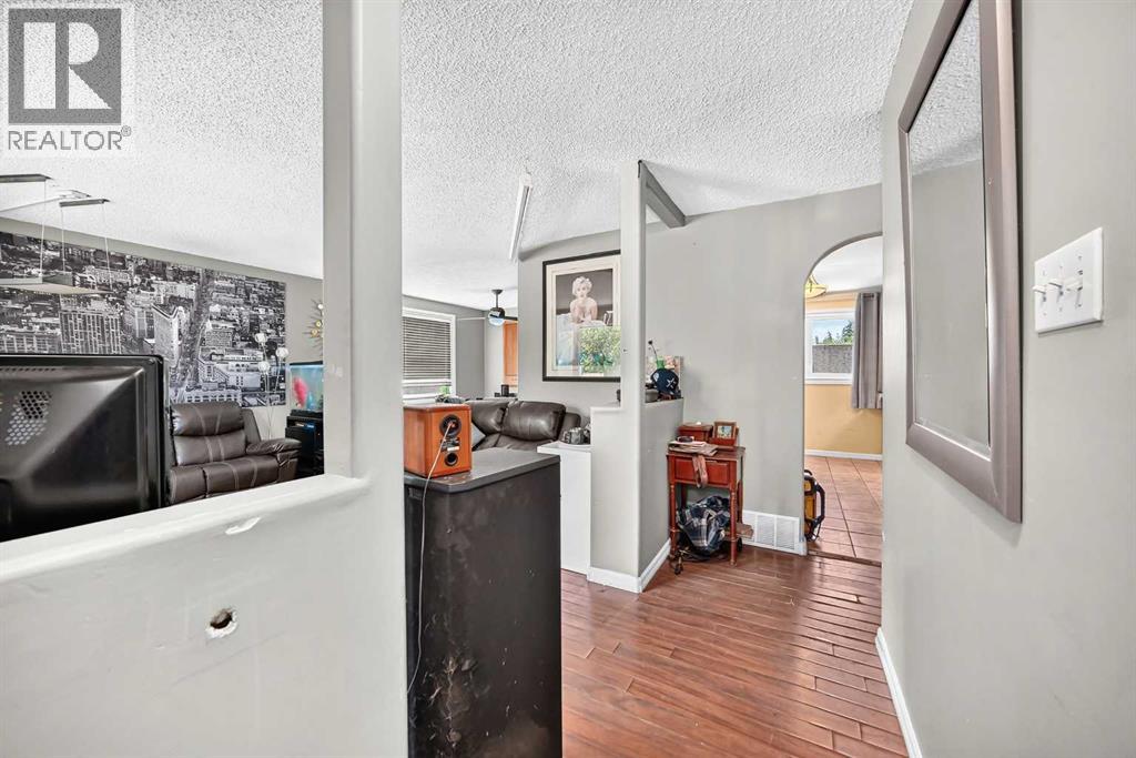 23 Spruce Crescent - 4