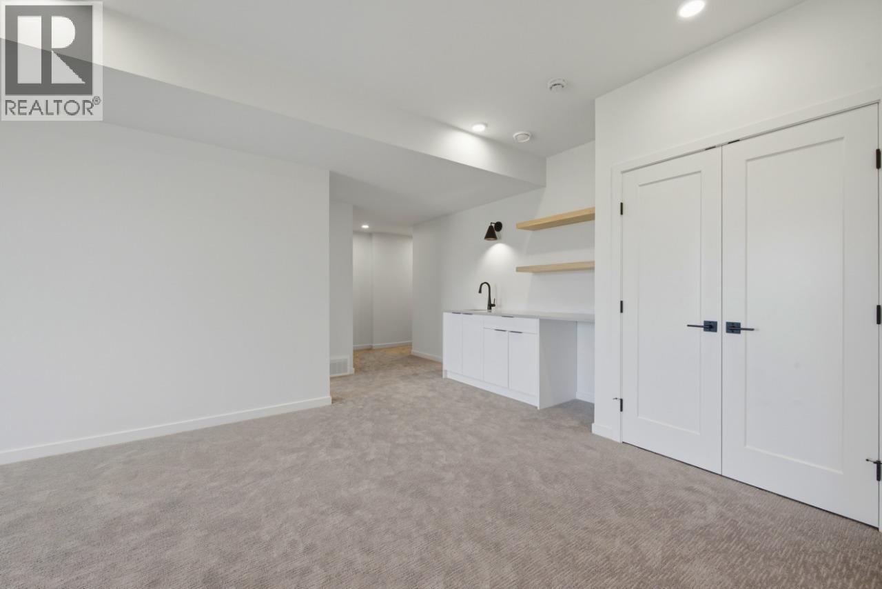 #28 7599 Klinger Road - 38
