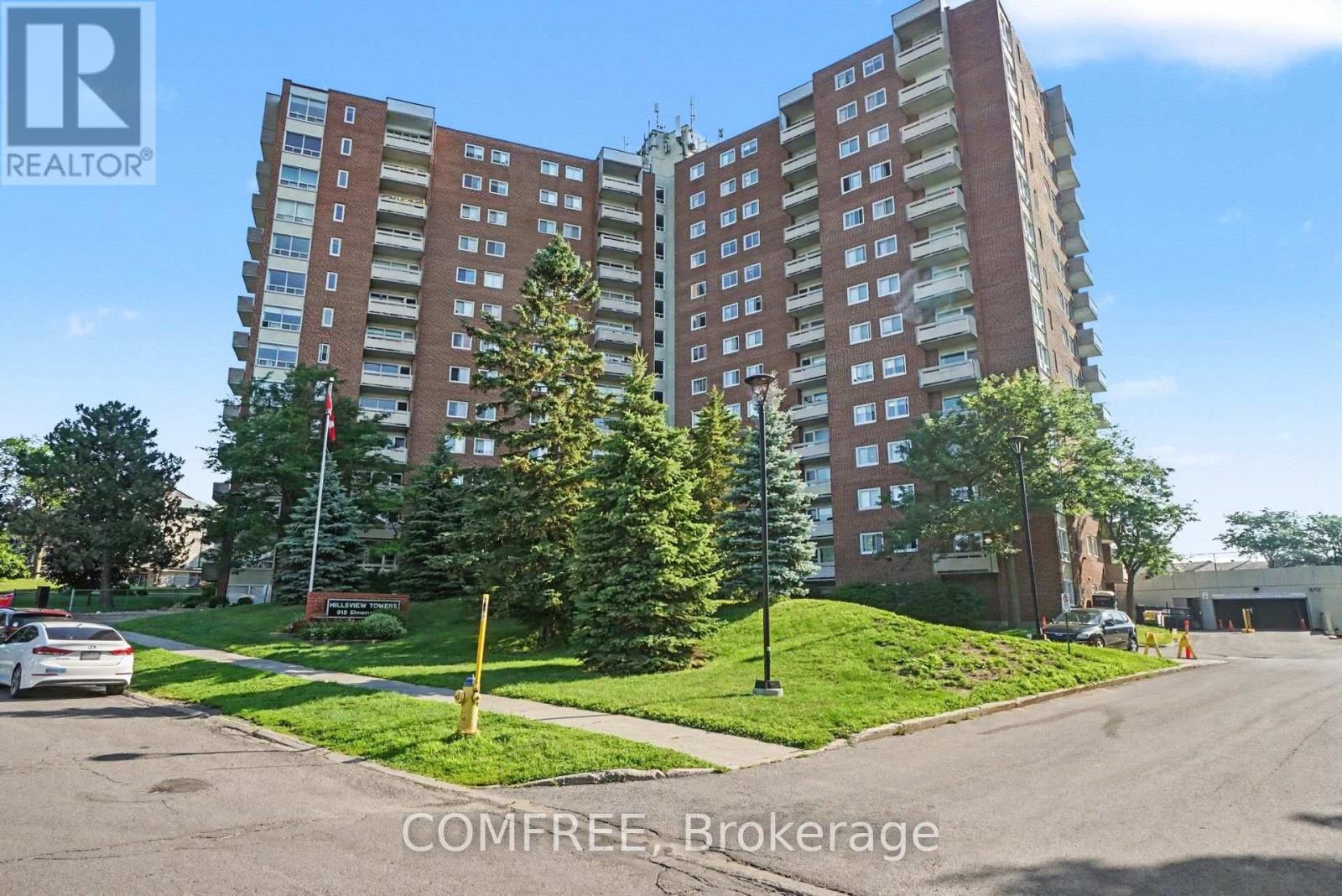 #817 915 ELMSMERE ROAD - 1