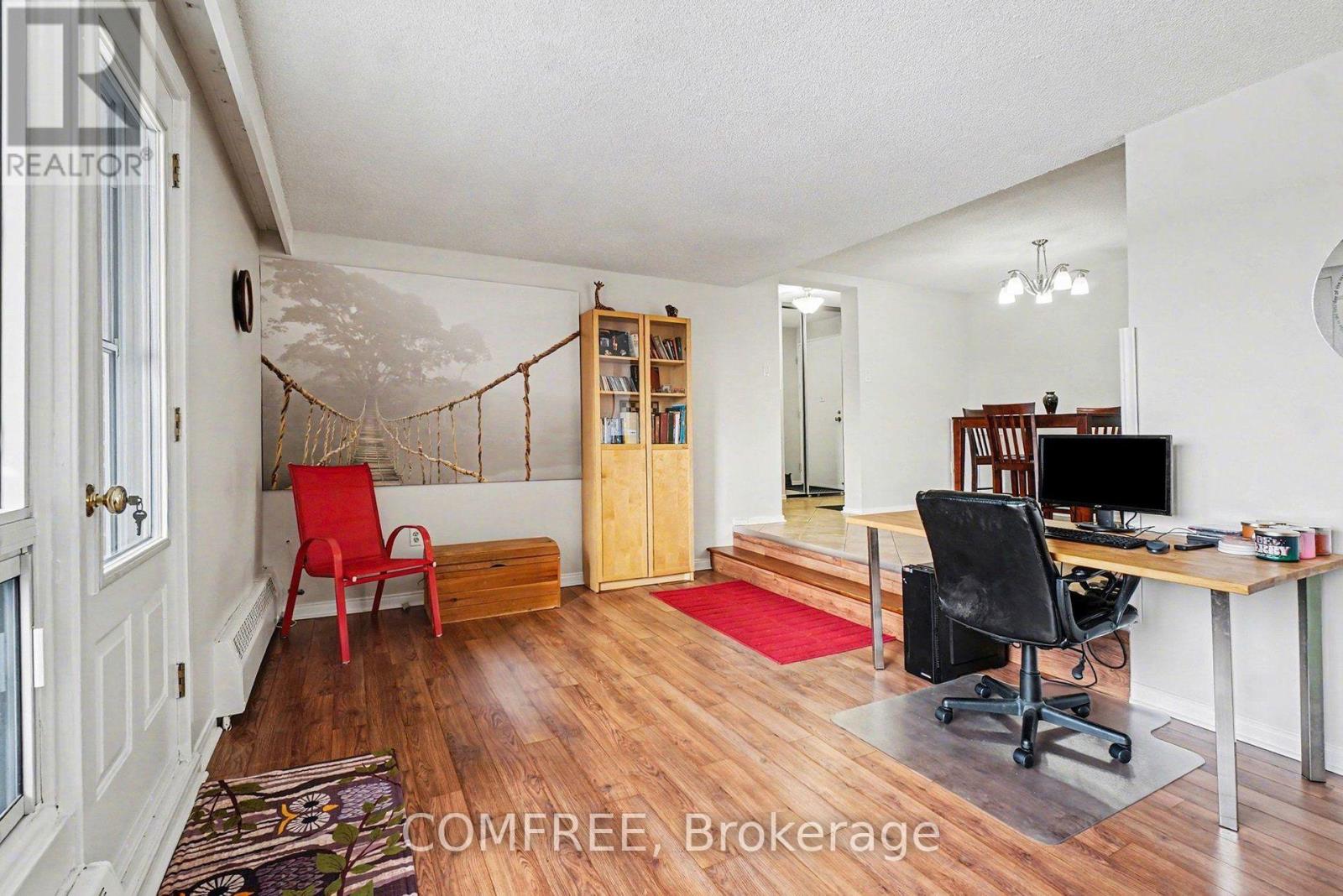#817 915 ELMSMERE ROAD - 15
