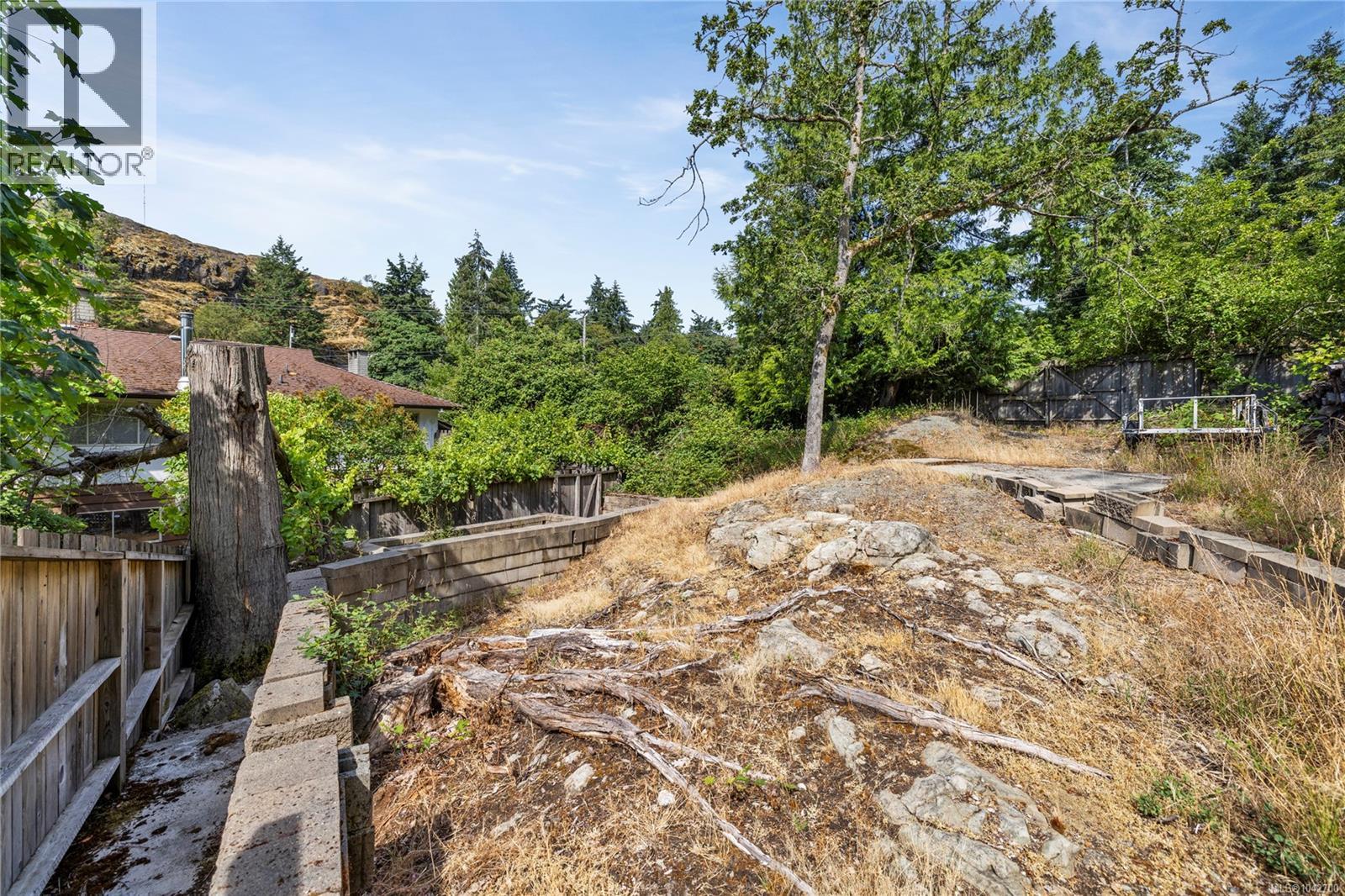 2999 King Richard Dr - 12