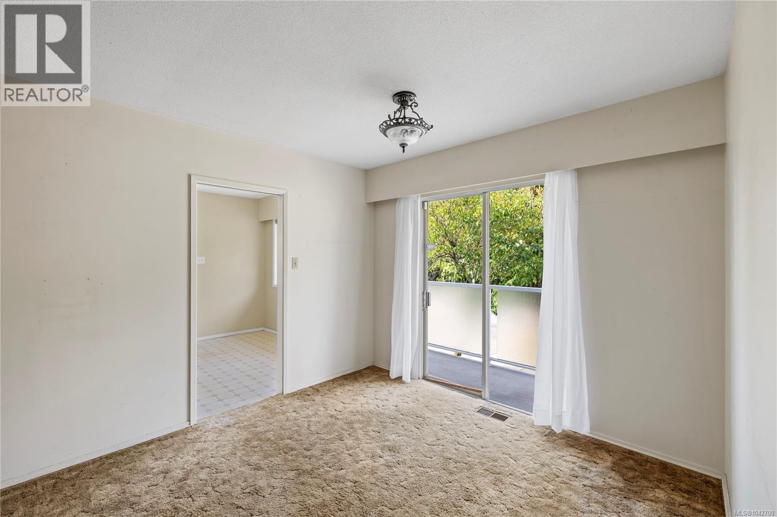 2999 King Richard Dr - 21