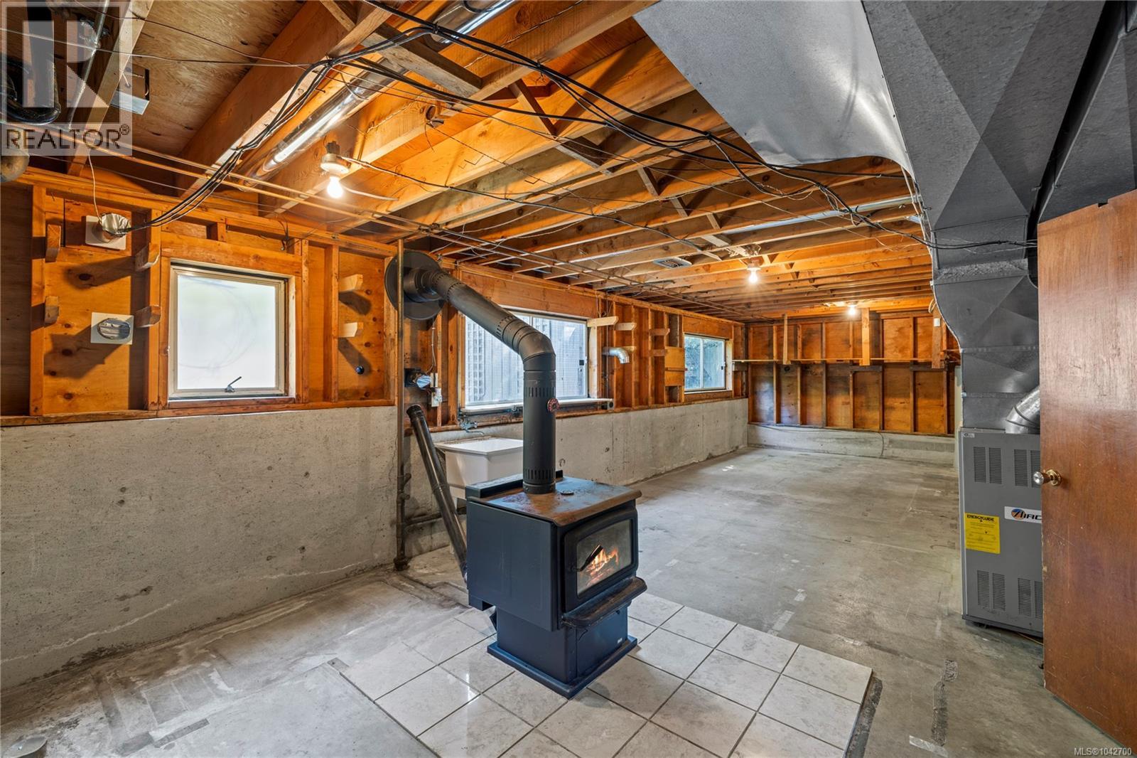 2999 King Richard Dr - 32