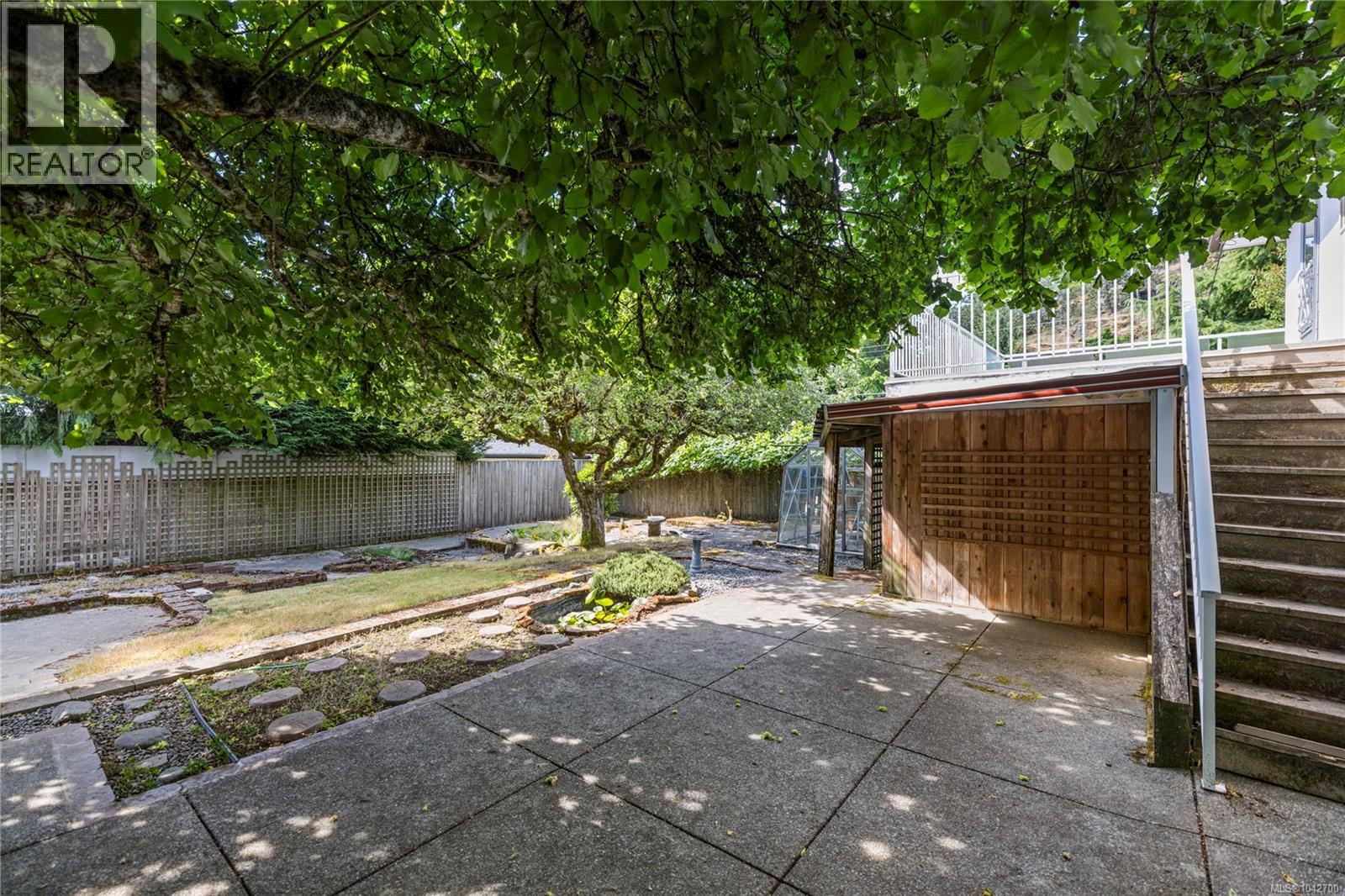 2999 King Richard Dr - 55