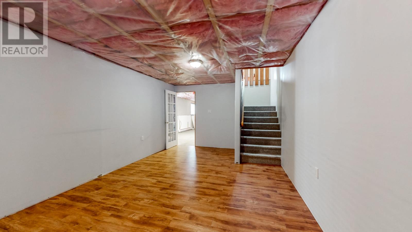 5 CEDAR Drive - Image 24