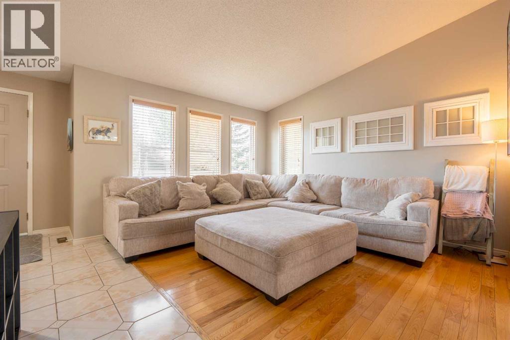128 Sunvale Crescent SE — photo 6