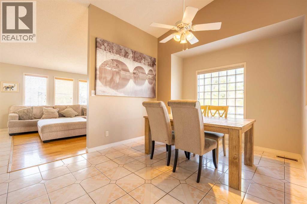 128 Sunvale Crescent SE — photo 8