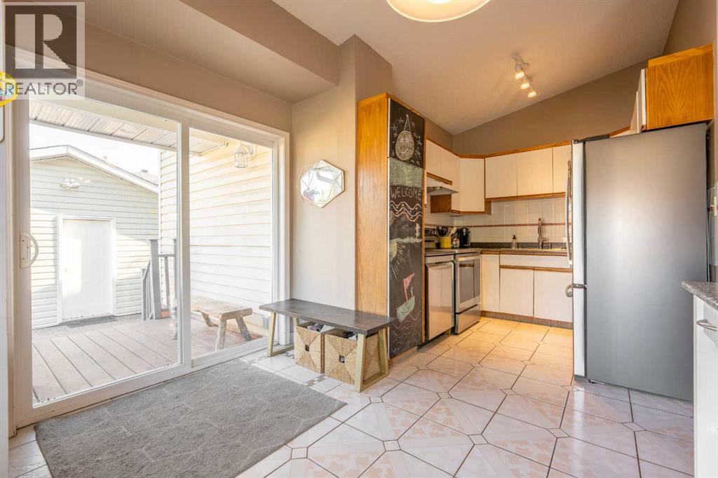 128 Sunvale Crescent SE — photo 12