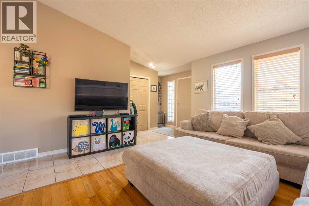 128 Sunvale Crescent SE - photo 5