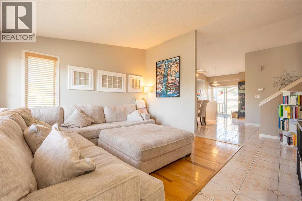 128 Sunvale Crescent SE — photo 7