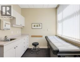145 3066 Shelbourne St, Victoria, BC V8R6T9 Photo 12