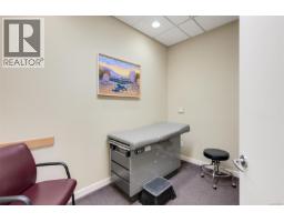 145 3066 Shelbourne St, Victoria, BC V8R6T9 Photo 15