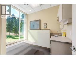 145 3066 Shelbourne St, Victoria, BC V8R6T9 Photo 18