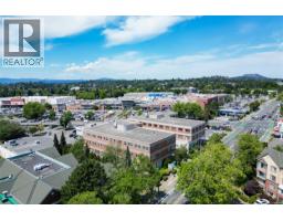 145 3066 Shelbourne St, Victoria, BC V8R6T9 Photo 25