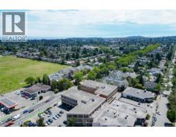 145 3066 Shelbourne St, Victoria, BC V8R6T9 Photo 28