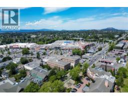145 3066 Shelbourne St, Victoria, BC V8R6T9 Photo 29