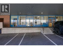 145 3066 Shelbourne St, Victoria, BC V8R6T9 Photo 33