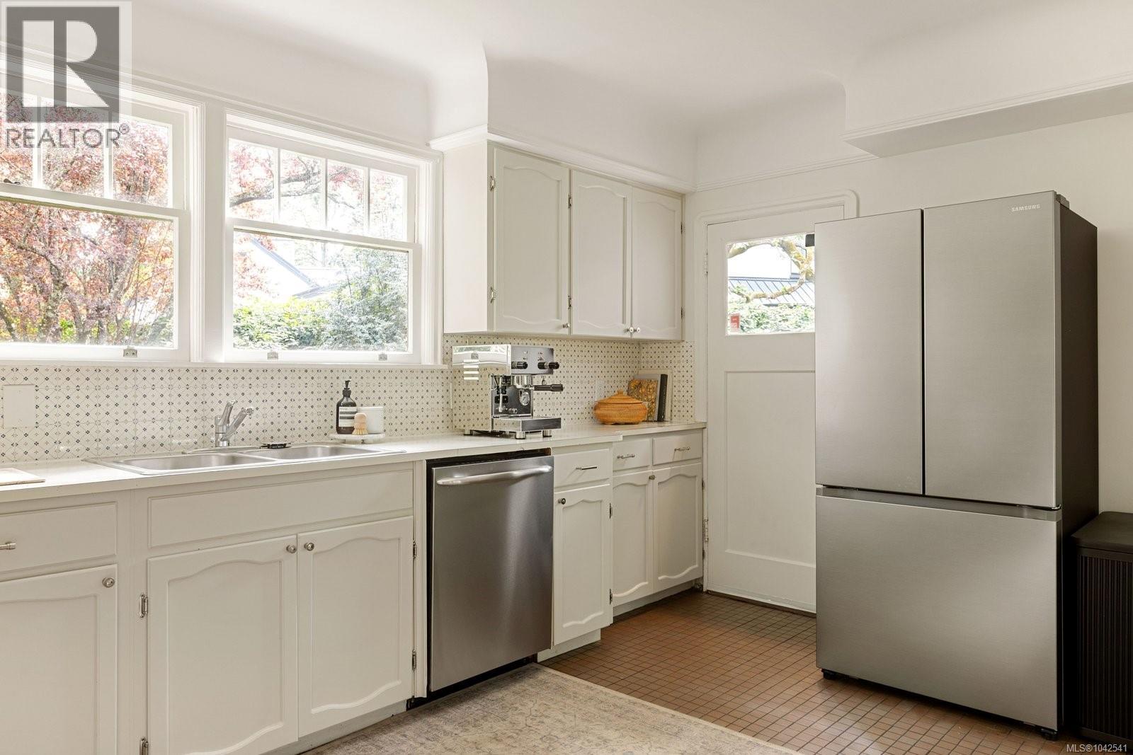  3400 Upper Terrace Road, Oak Bay
