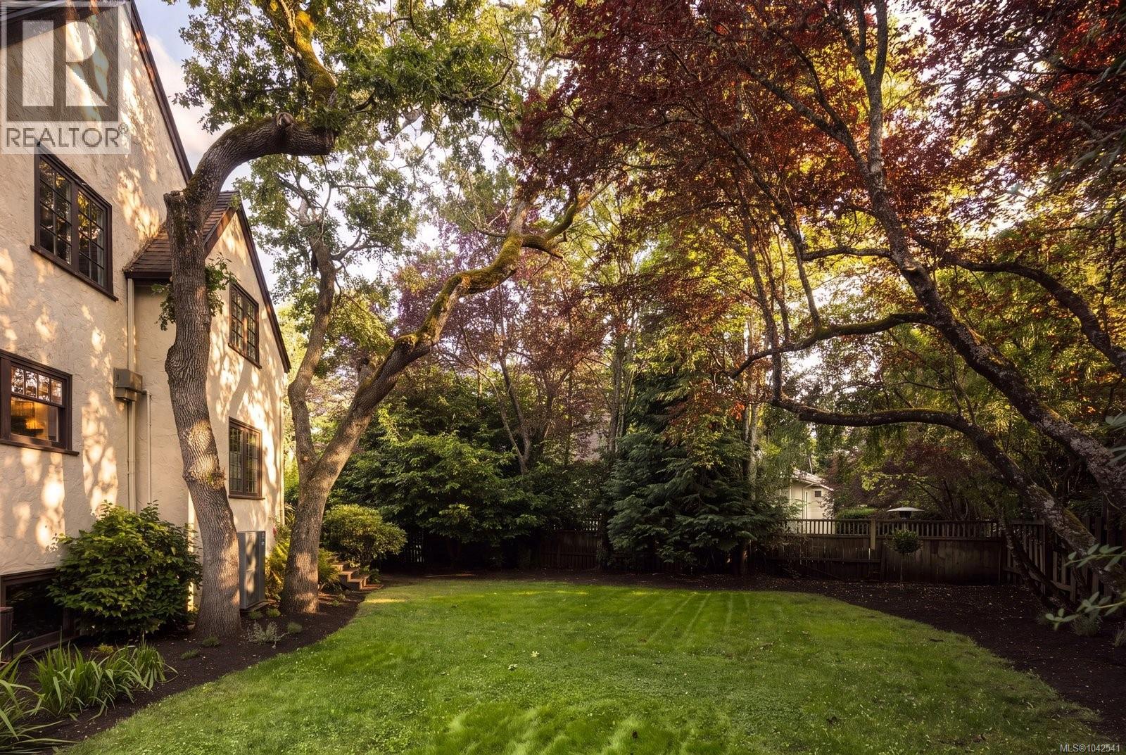  3400 Upper Terrace Road, Oak Bay