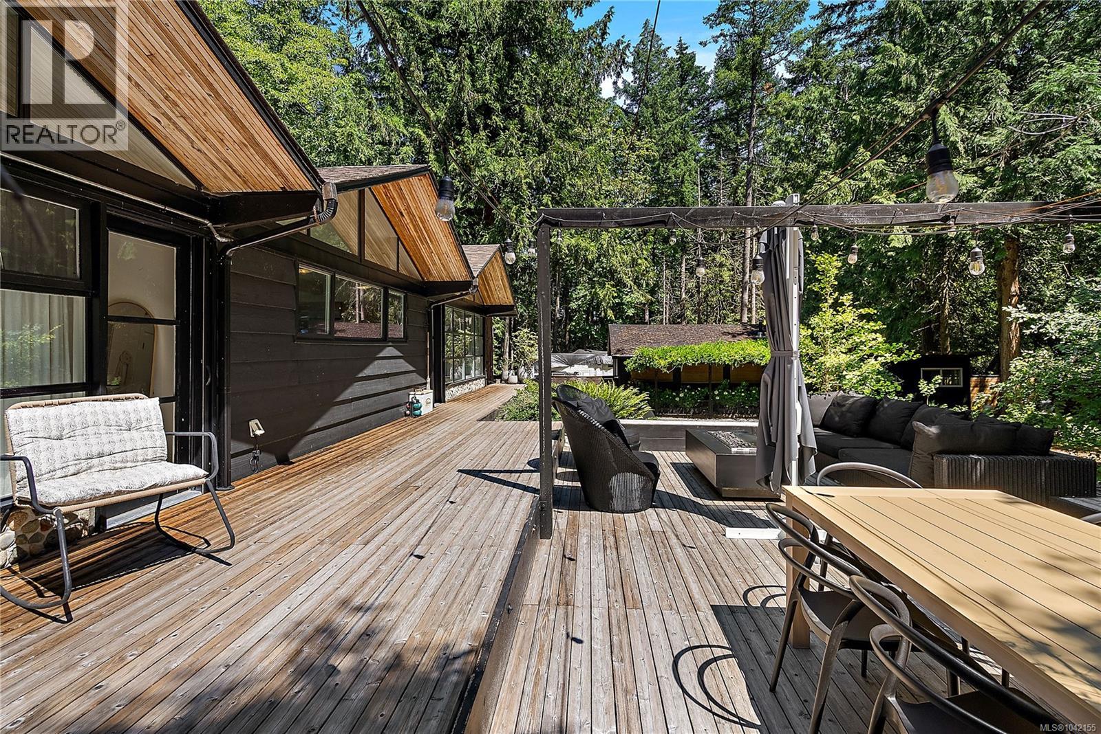 5715 Old West Saanich Rd, Saanich