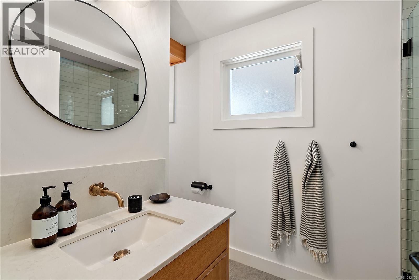 5715 Old West Saanich Rd, Saanich