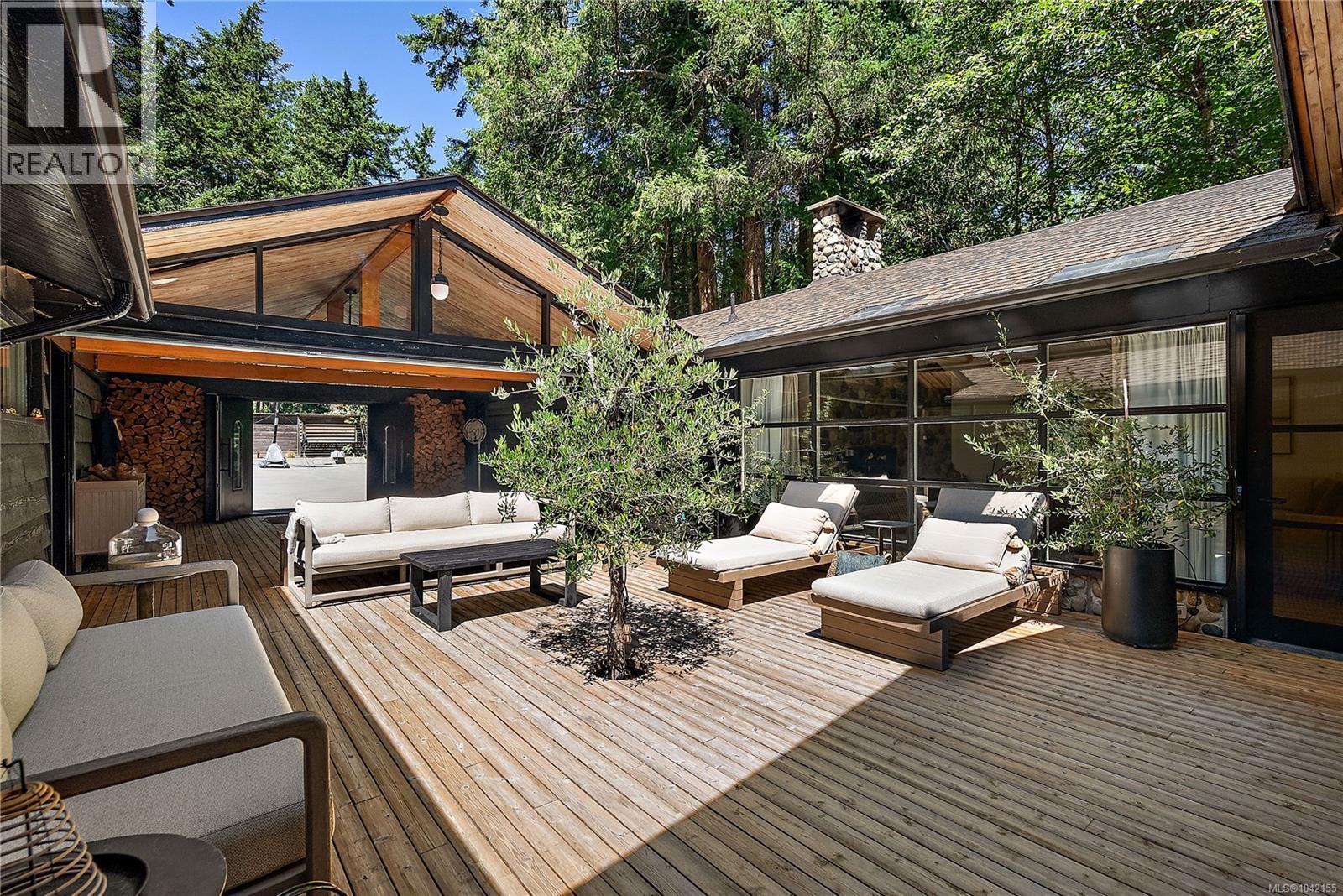5715 Old West Saanich Rd, Saanich