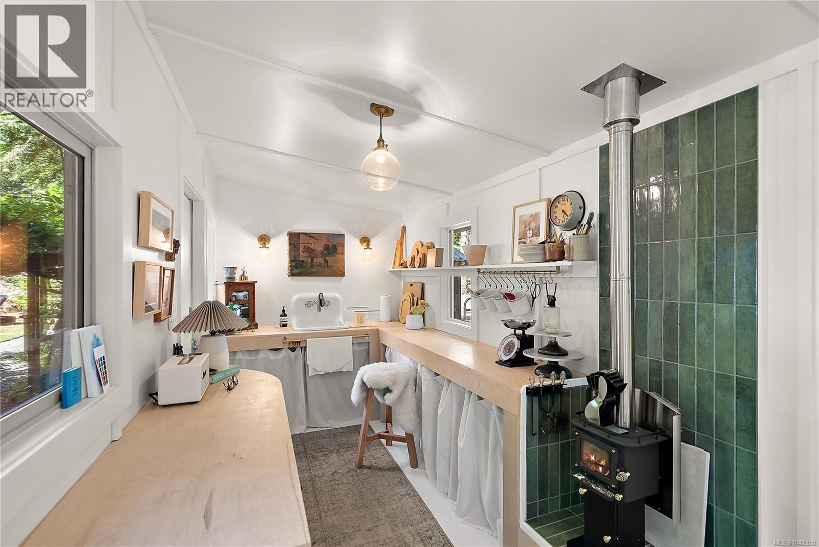 5715 Old West Saanich Rd, Saanich