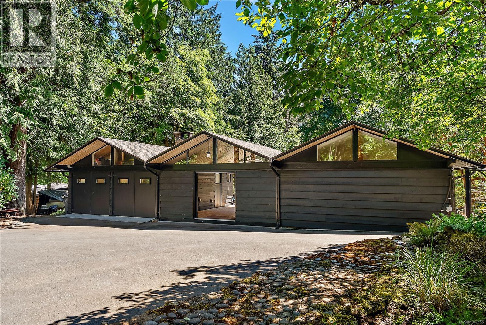 5715 Old West Saanich Rd, Saanich
