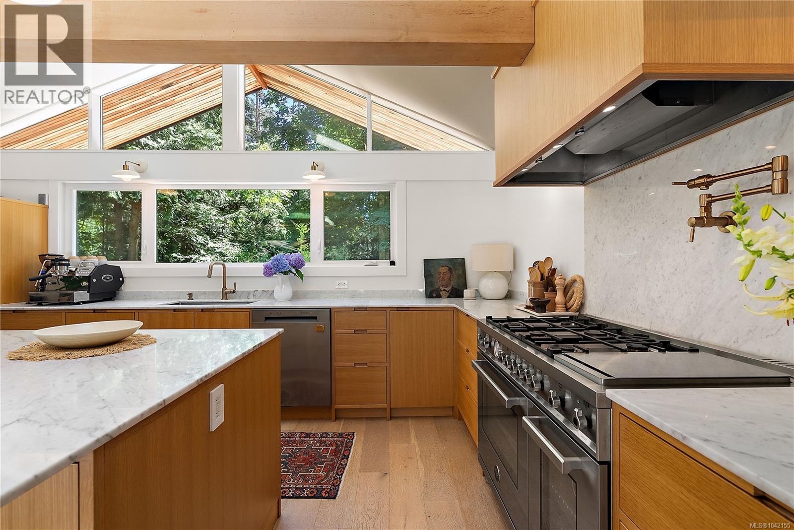 5715 Old West Saanich Rd, Saanich