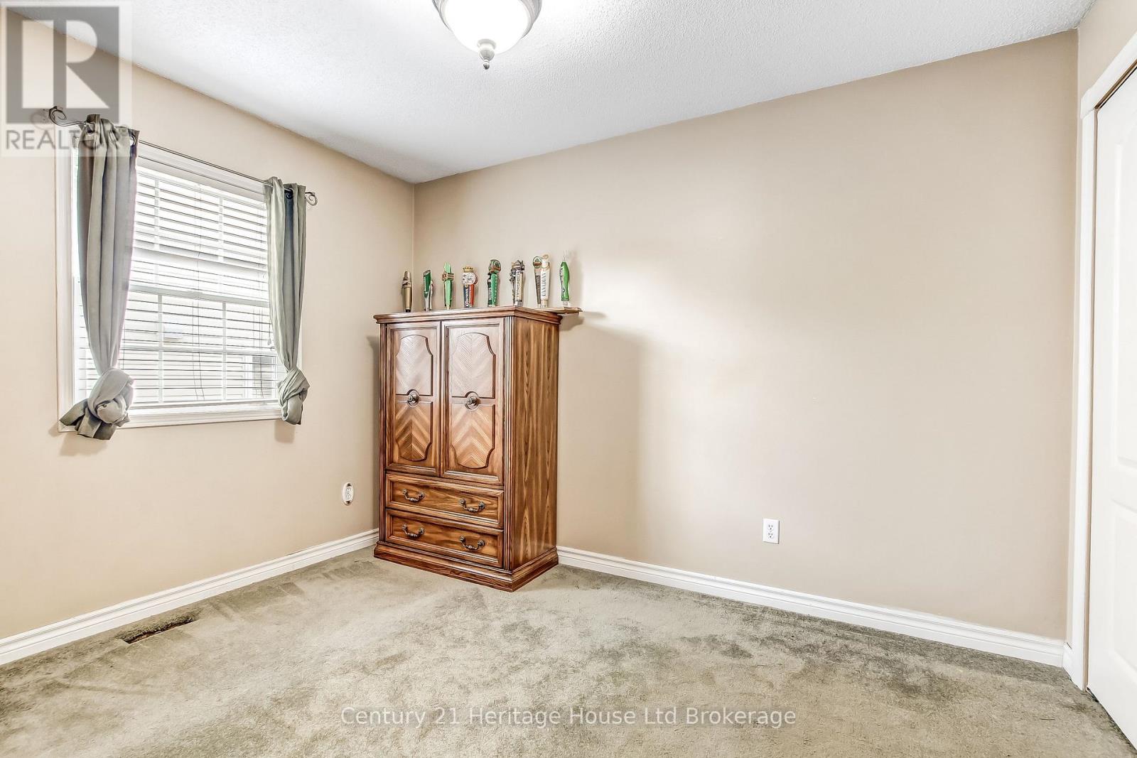 84 ANDERSON STREET - 11