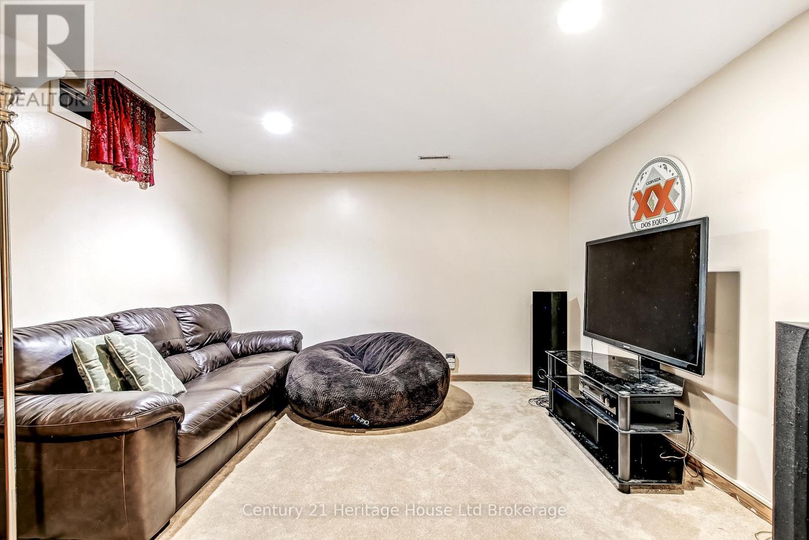 84 ANDERSON STREET - 15