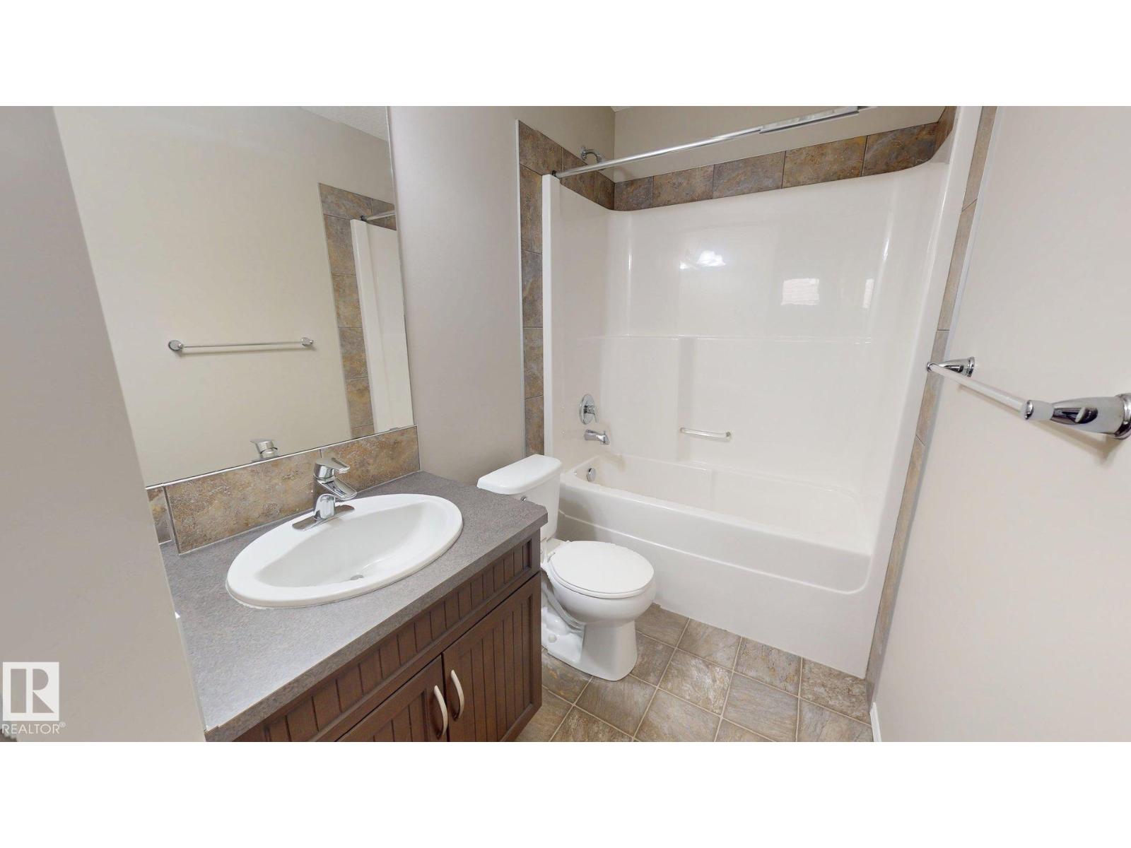 #187, 188 142 Selkirk PL - 15