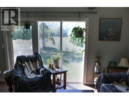 Living room - 7120 97a Highway, Grindrod, BC V0E1Y0 Photo 15