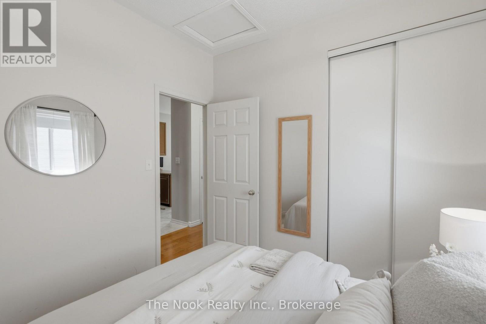 1120 TIMBERLAND CRESCENT - 24