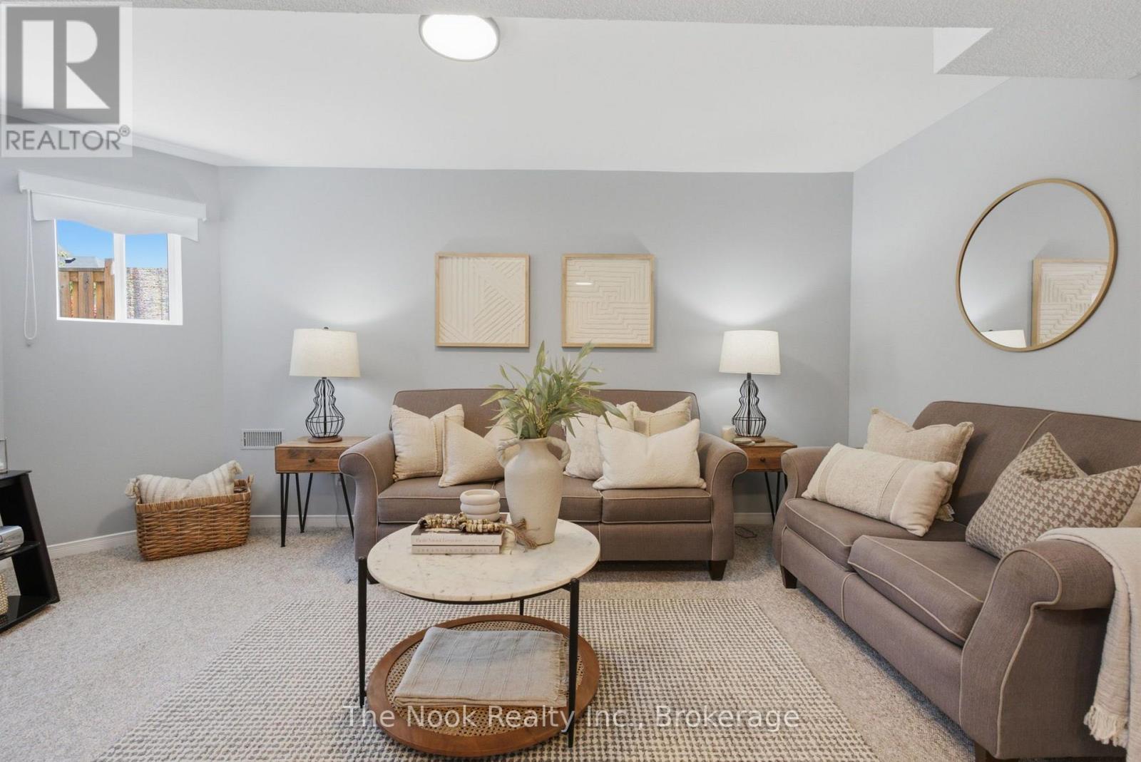 1120 TIMBERLAND CRESCENT - 33