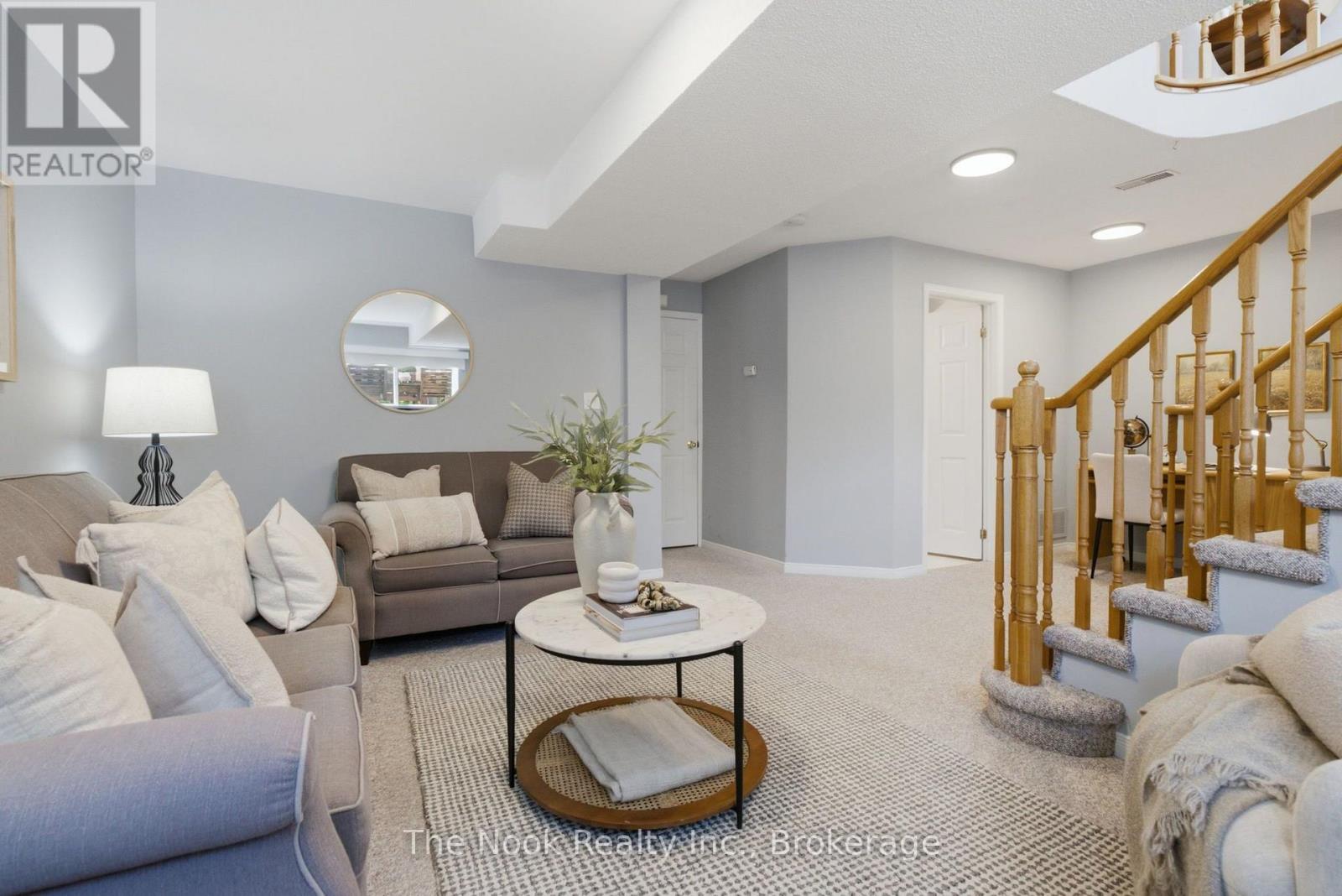 1120 TIMBERLAND CRESCENT - 35