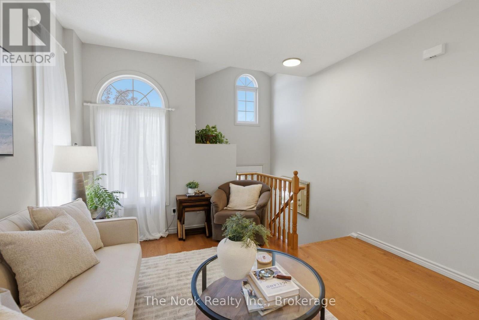1120 TIMBERLAND CRESCENT - 4